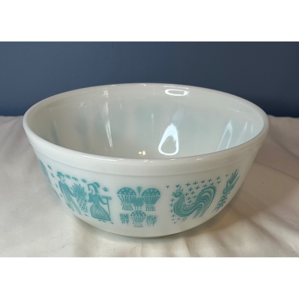 Vintage Pyrex 403 Blue Butterprint Turquoise Amish Butter Churn Mixing Bowl 2.5